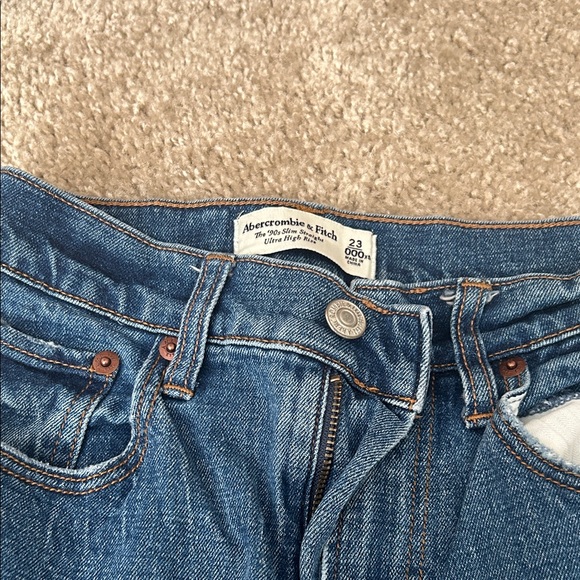 Abercrombie & Fitch 90's Slim Straight Jeans - Picture 1 of 2